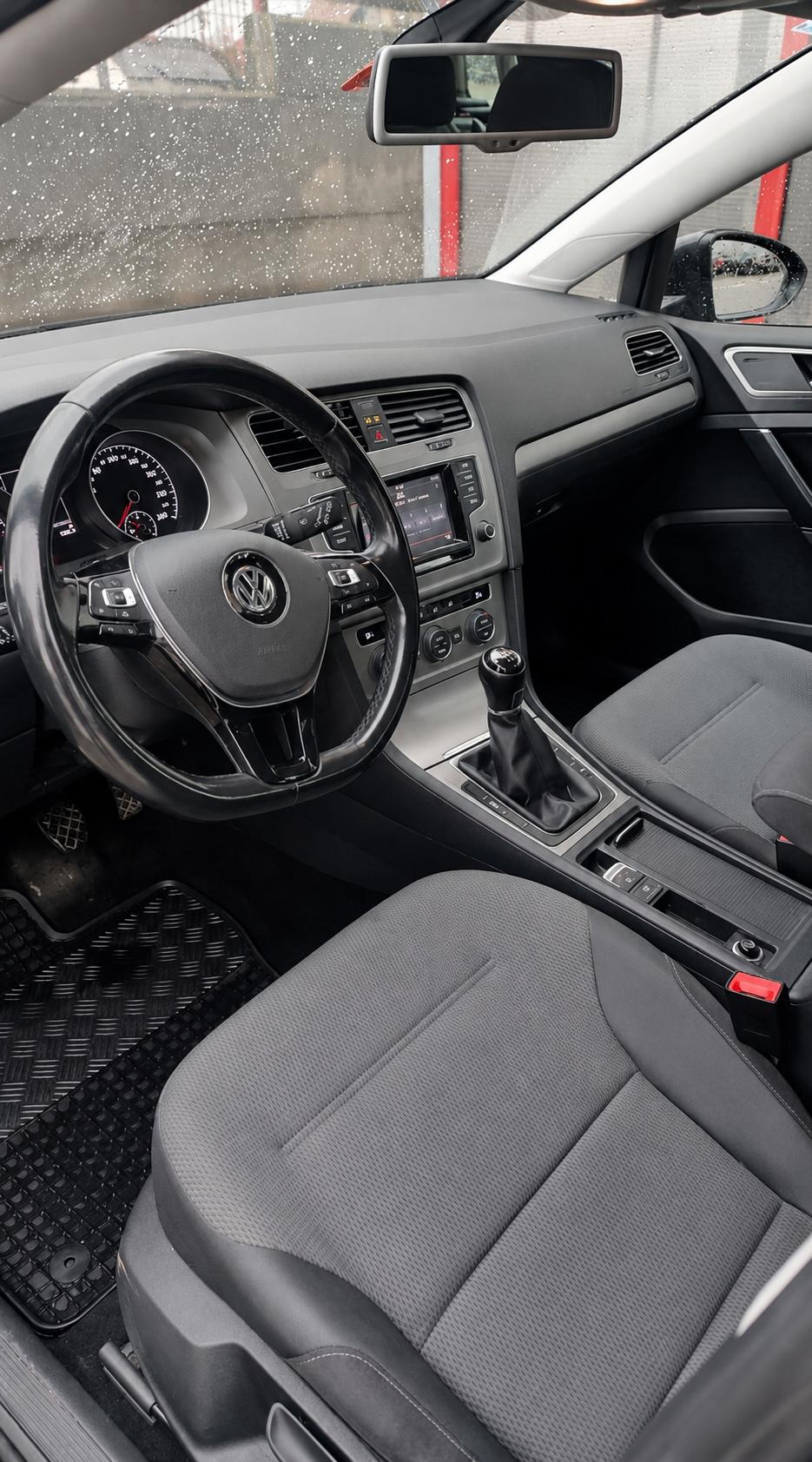 Golf 7 1.6 81kw karavan — slika 1 od 3