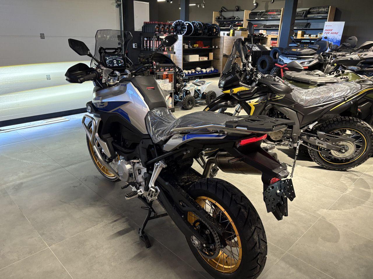 VOGE 900 DSX MOTO MOTOR BMW GS — slika 5 od 20