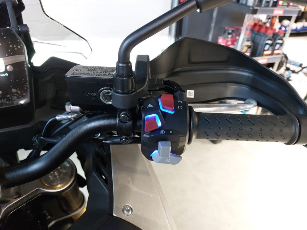 VOGE 525 DSX MOTO MOTOR BMW GS — slika 11 od 20