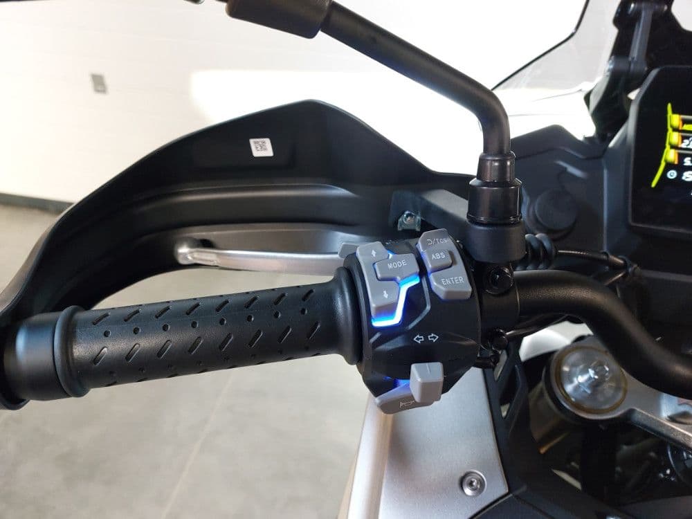 VOGE 525 DSX MOTO MOTOR BMW GS — slika 10 od 20