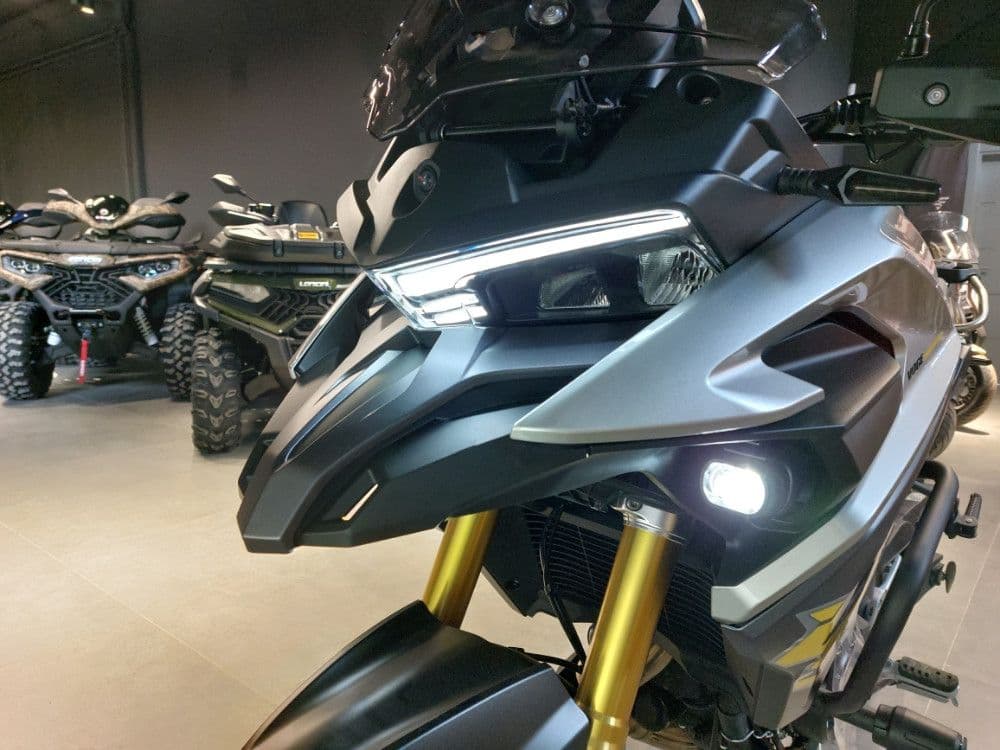 VOGE 525 DSX MOTO MOTOR BMW GS — slika 9 od 20