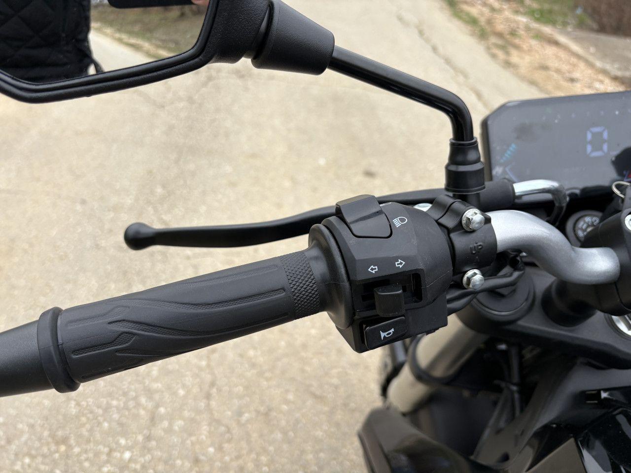 VOGE R 125 MOTO MOTOR — slika 10 od 12