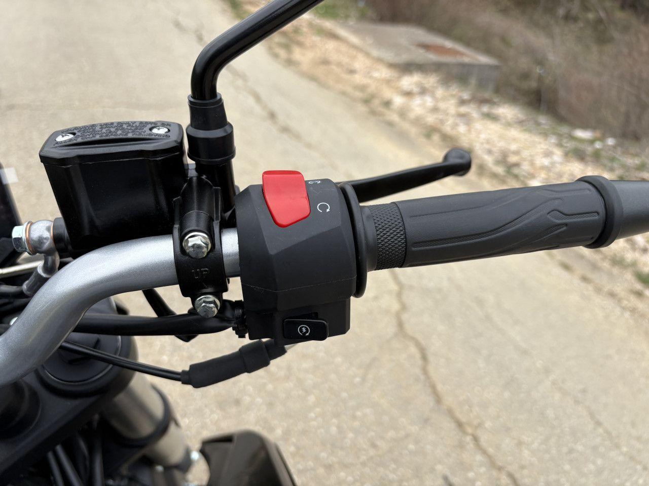 VOGE R 125 MOTO MOTOR — slika 9 od 12