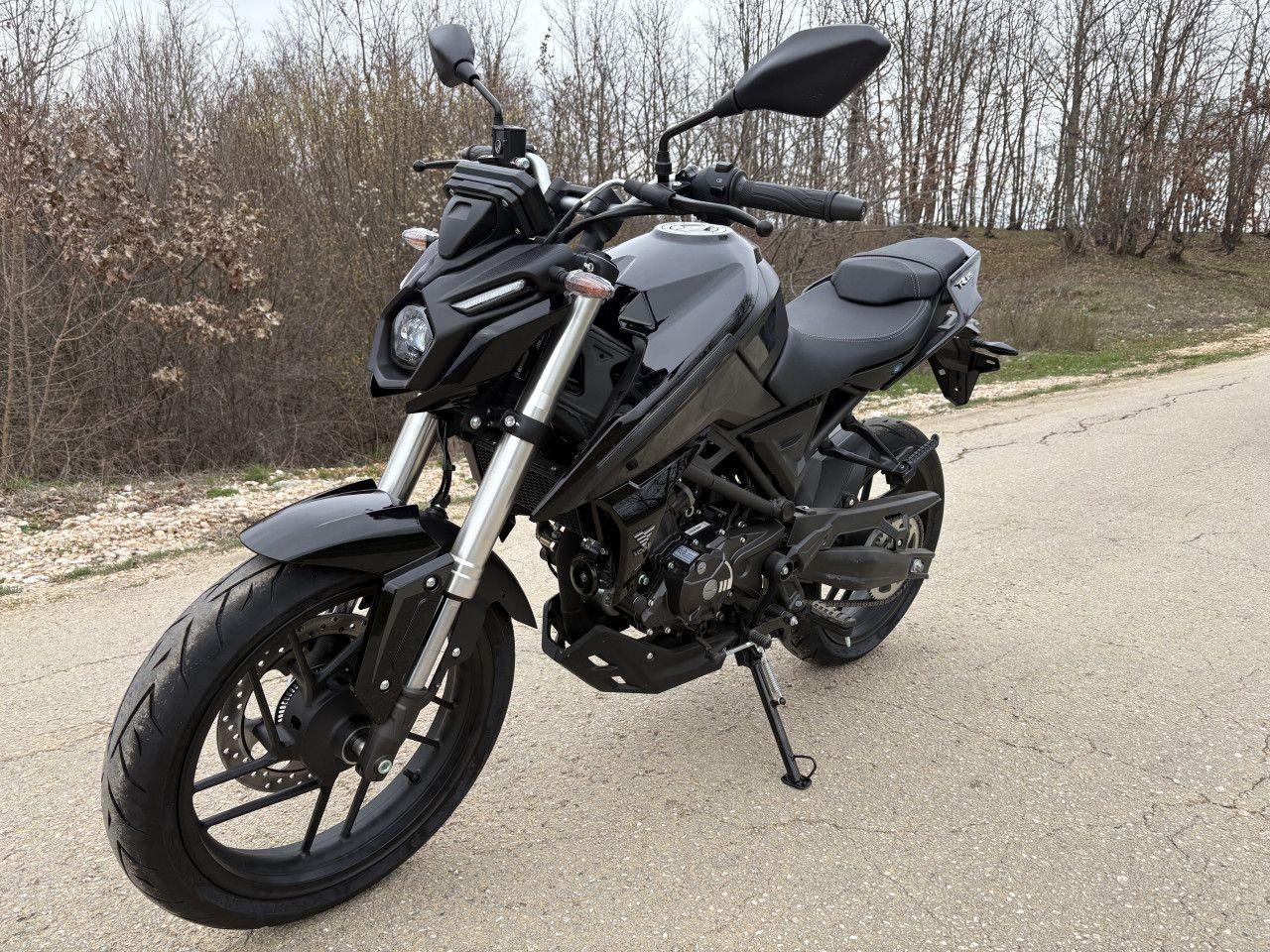 VOGE R 125 MOTO MOTOR — slika 1 od 12