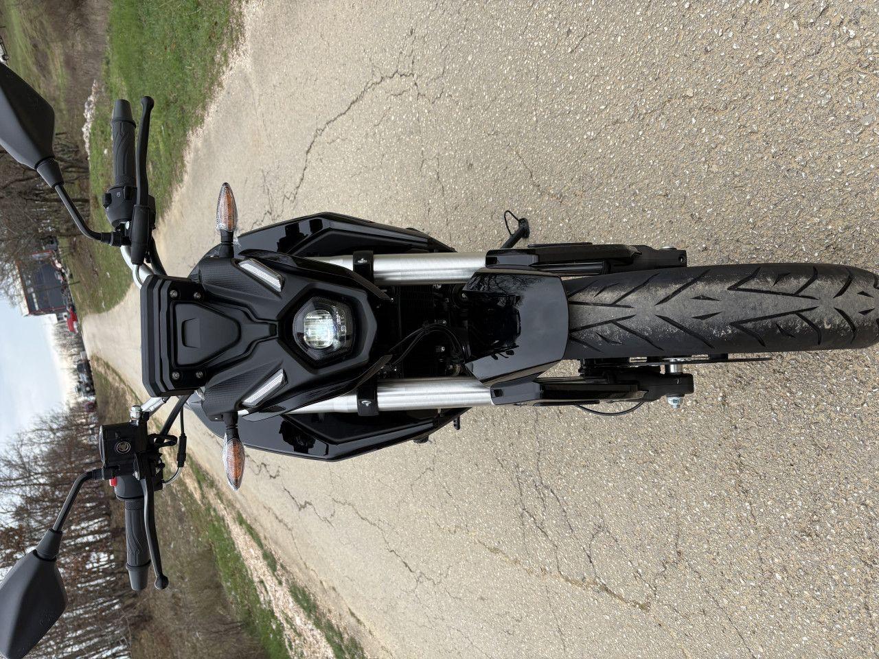 VOGE R 125 MOTO MOTOR — slika 8 od 12