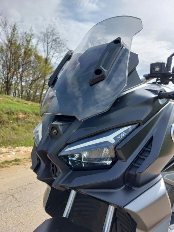 VOGE SR1 ADV 125 SKUTER MOTOR Piaggio Yamaha — slika 16 od 20