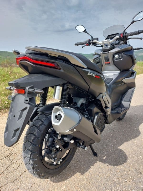 VOGE SR1 ADV 125 SKUTER MOTOR Piaggio Yamaha — slika 17 od 20
