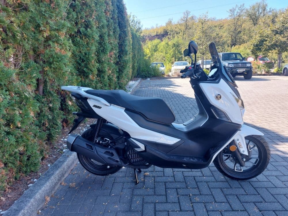 VOGE SR1 125 MAX SKUTER MOTOR MOTO — slika 3 od 19