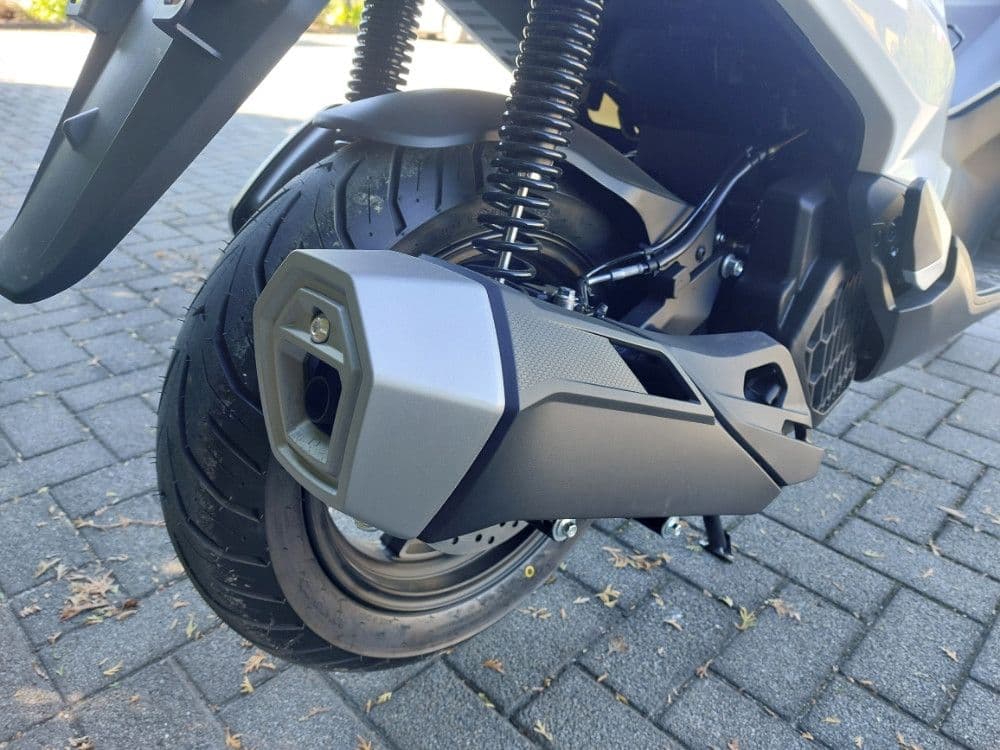 VOGE SR1 125 MAX SKUTER MOTOR MOTO — slika 12 od 19