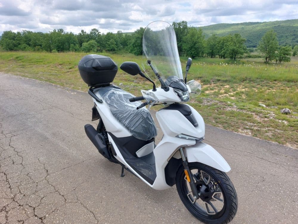 VOGE SR16 MOTOR MOTO SKUTER SCOOTER — slika 2 od 14