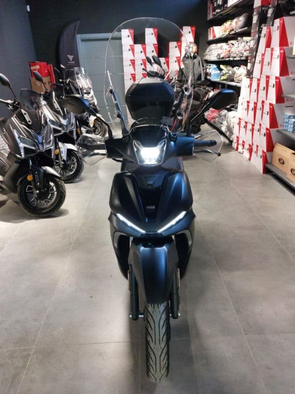VOGE SR16 MOTOR MOTO SKUTER SCOOTER — slika 10 od 19