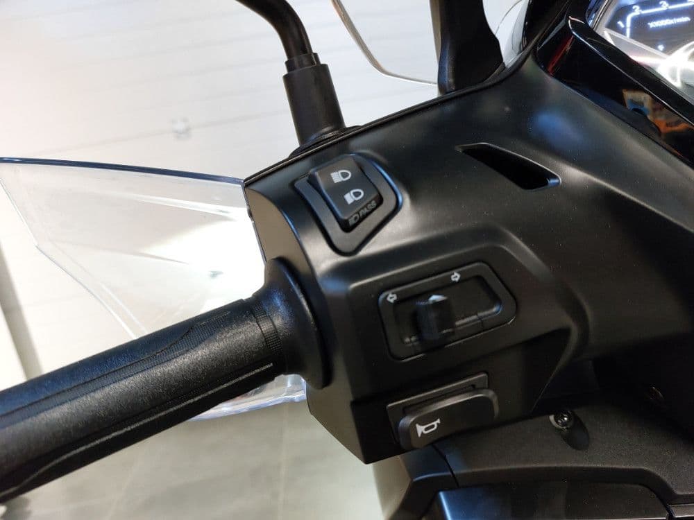 VOGE SR16 MOTOR MOTO SKUTER SCOOTER — slika 18 od 19