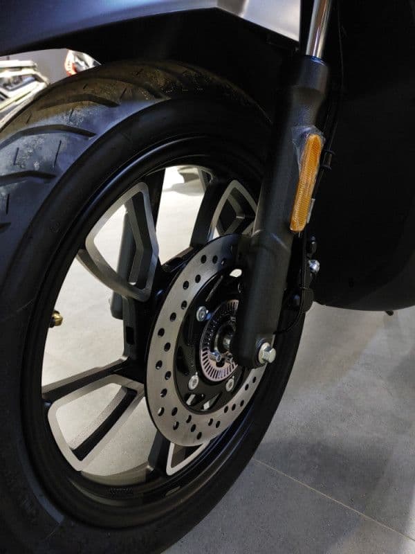 VOGE SR16 MOTOR MOTO SKUTER SCOOTER — slika 16 od 19