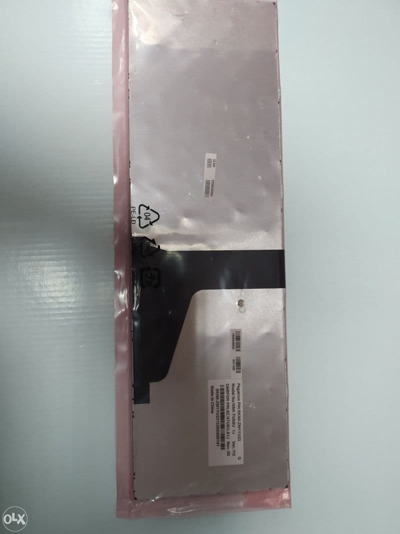 Toshiba tastatura  C855 dijelovi dio laptop — slika 1 od 2