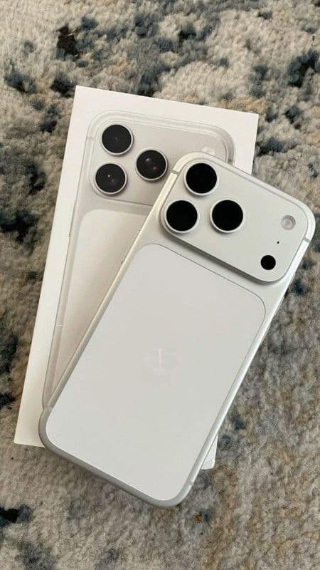 iPhone 17 Pro Max — slika 1 od 1