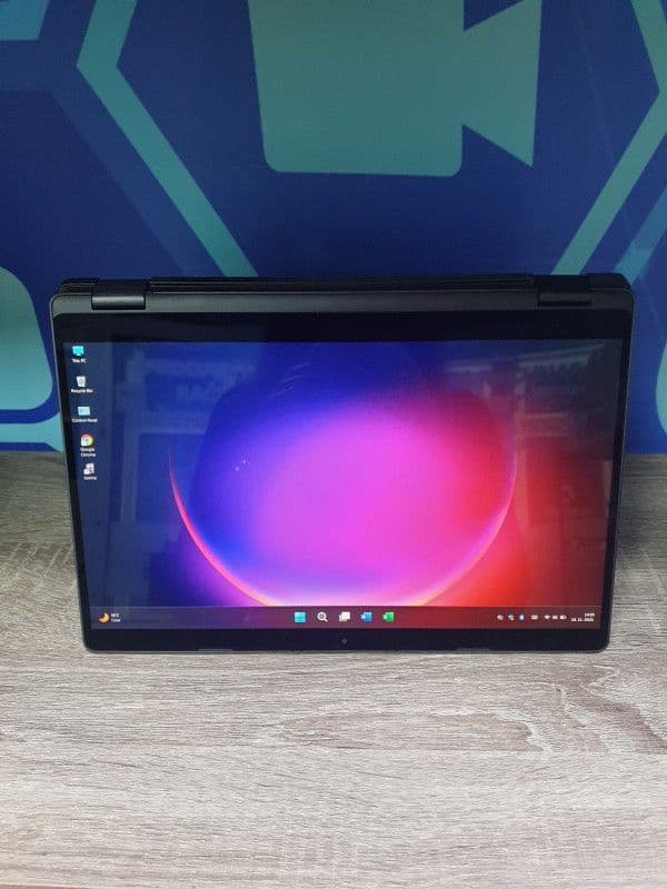 DELL LATITUDE 5300 8gen. 2u1 laptop/tablet. — slika 2 od 5