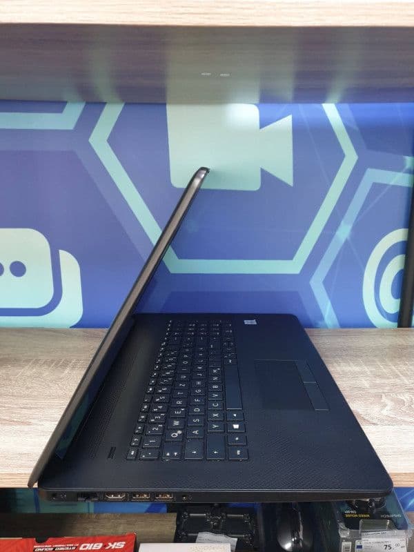 HP 17" — slika 2 od 4
