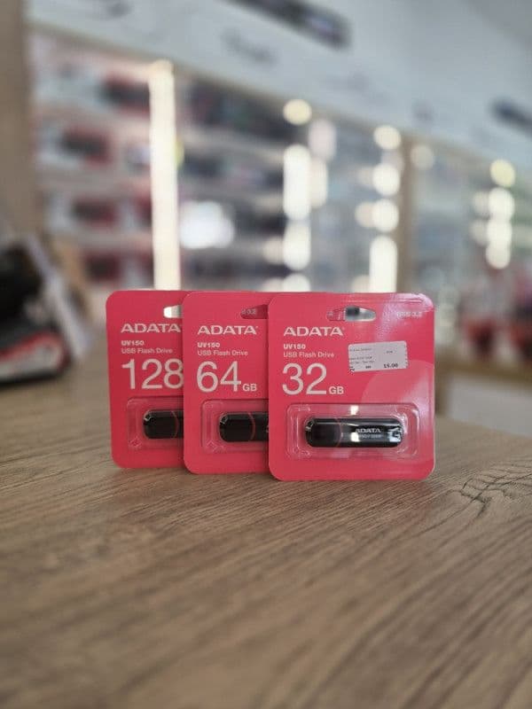 USB memorija Stik stick ADATA UV150 32GB 64GB 128GB — slika 2 od 2