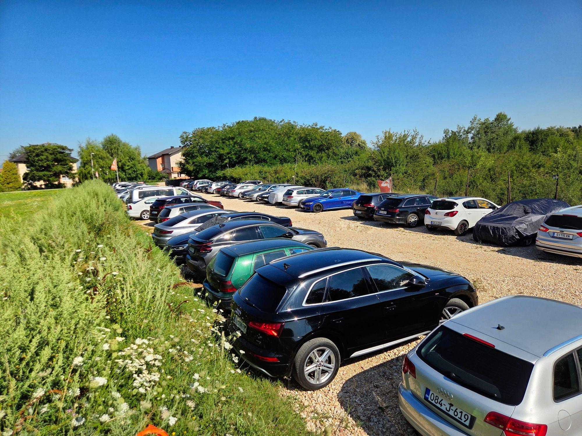 Parking aerodrom Sarajevo - ZONA parking — slika 3 od 8
