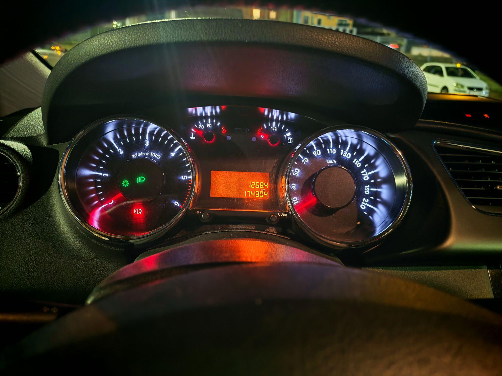 Peugeot 3008 — slika 3 od 10