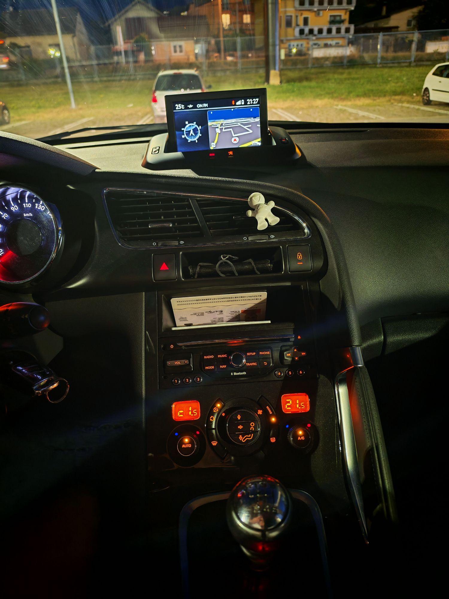 Peugeot 3008 — slika 4 od 10