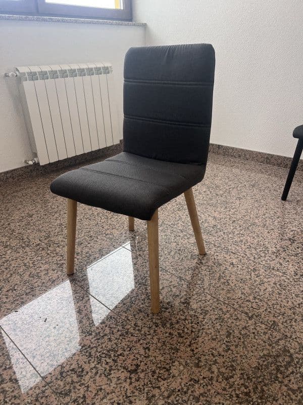 Stolica tapacirana — slika 1 od 5