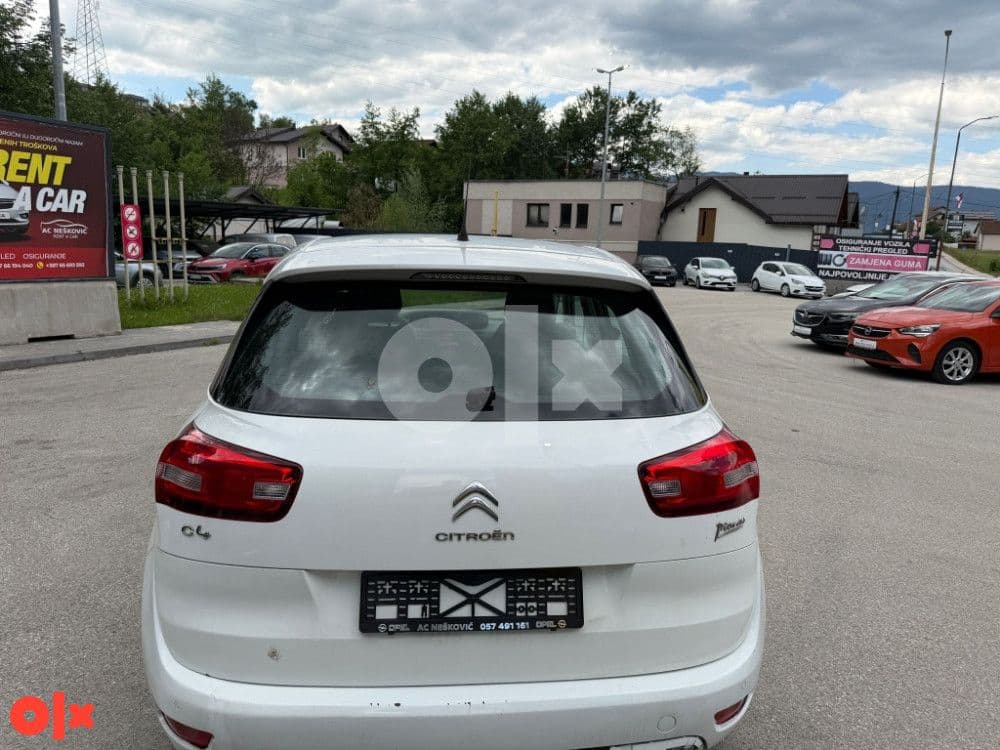 Citroen C4 Picasso 1.6 HDi 85kW Facelift — slika 8 od 16