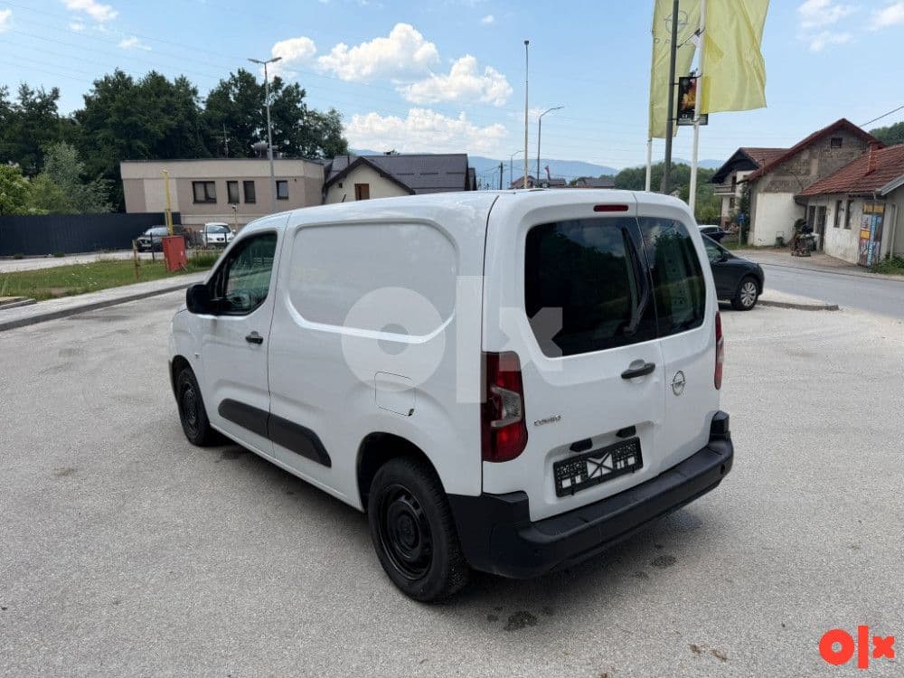 Opel Combo Van 1.5 BlueHDI 75kW 2022 — slika 11 od 13