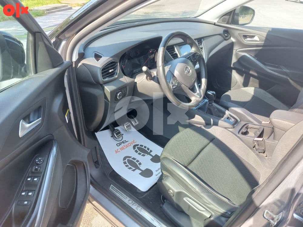 Opel Grandland X 1.5 130 KS Business Edition *2019* — slika 11 od 18