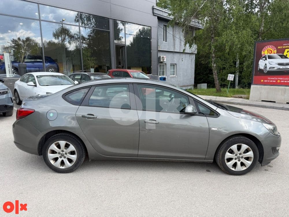 Opel Astra J 2018 Automatik — slika 7 od 11