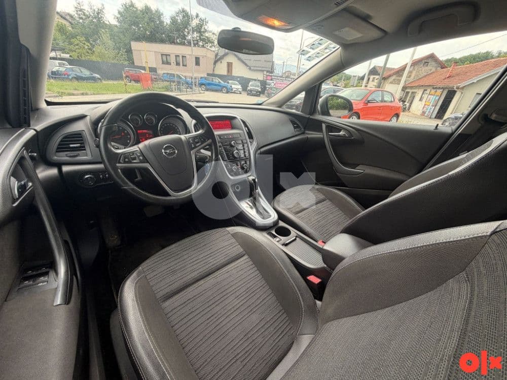 Opel Astra J 2018 Automatik — slika 10 od 11