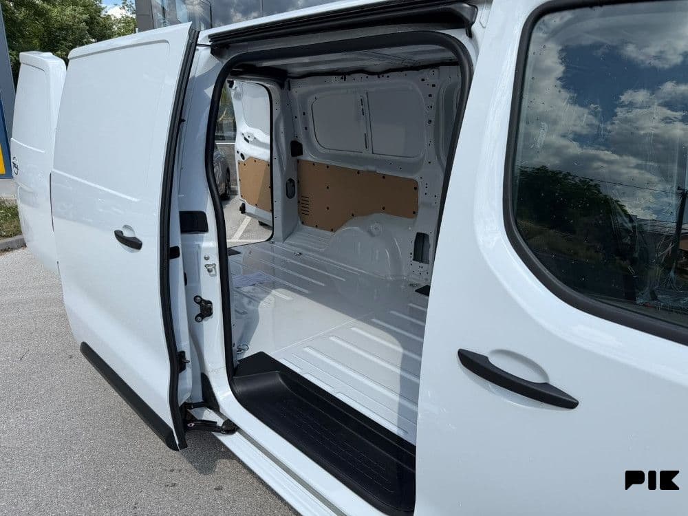Opel Vivaro Cargo Van L 2.2 Dizel 150 KS 2026 — slika 7 od 13