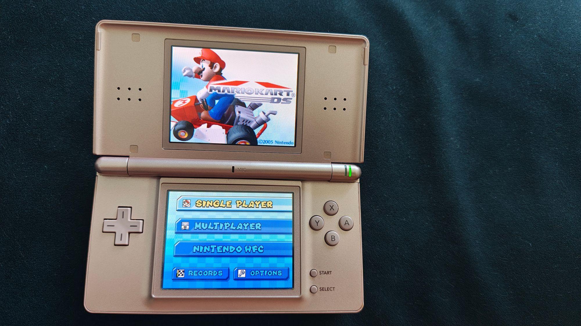 NINTENDO DS lite — slika 1 od 10