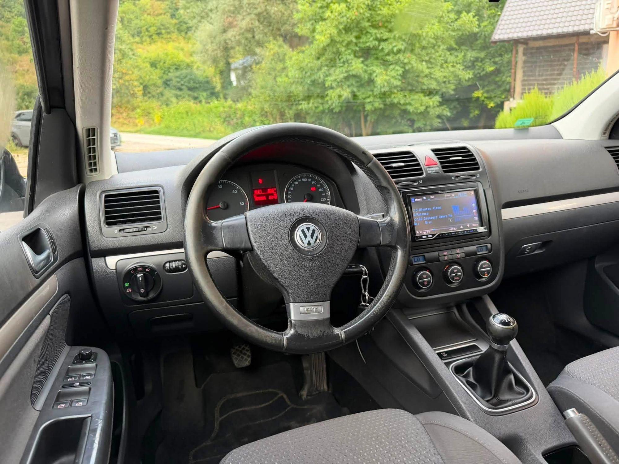 Volkswagen Golf 5 1.9 TDi 77kv — slika 3 od 3