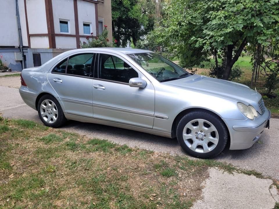 Mercedes C220 — slika 1 od 5